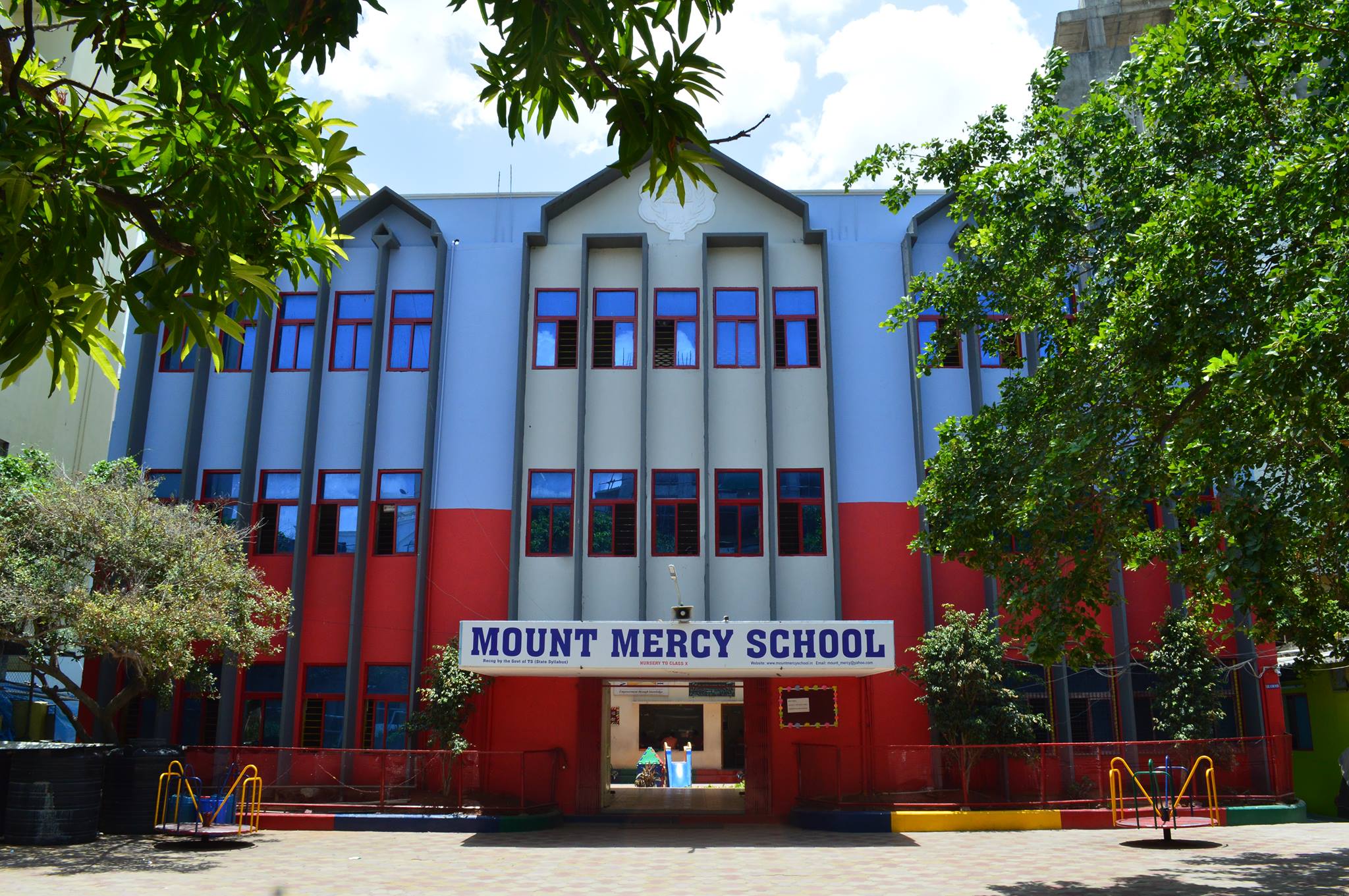 Mount Mercy School campus