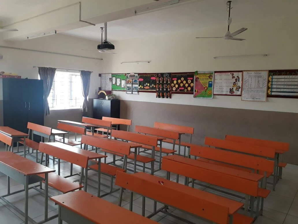 Narayana E-Techno School, No.51, Sholinganallur Main Rd, behind Pushkar Ramaniyam Apartment, New Kumaran Nagar, Sholinganallur campus 4