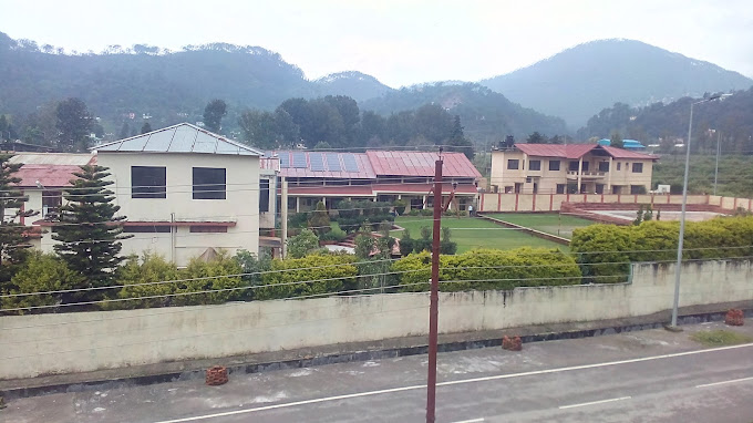 Lakes International School campus 1
