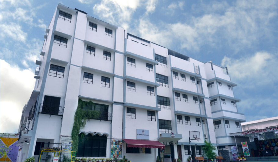 The Lucknow Public Collegiate, 3, Jopling Rd, Picup Colony campus 1