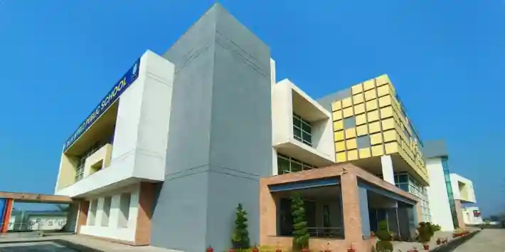 Delhi World Public School campus 6