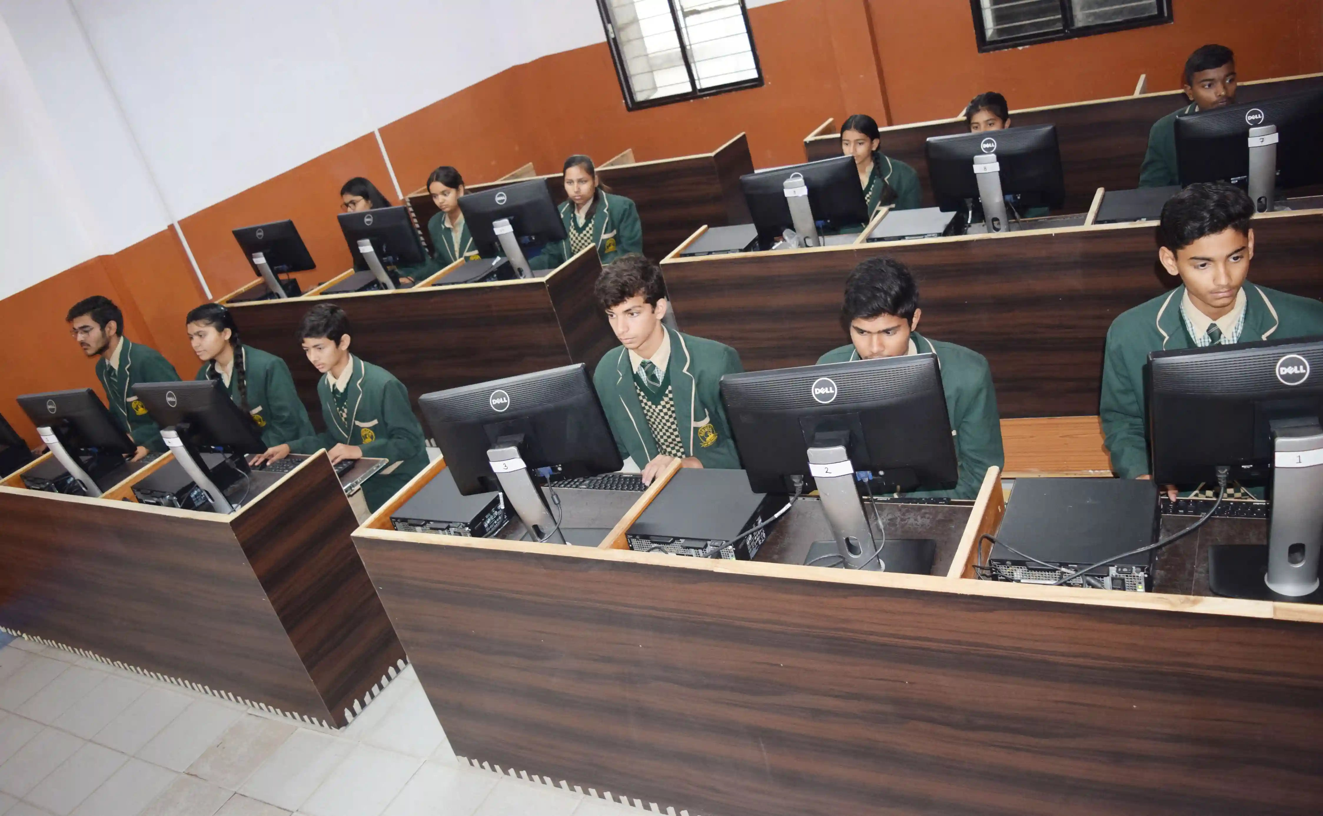 Gurukul Rewa Senior Secondary School campus 5