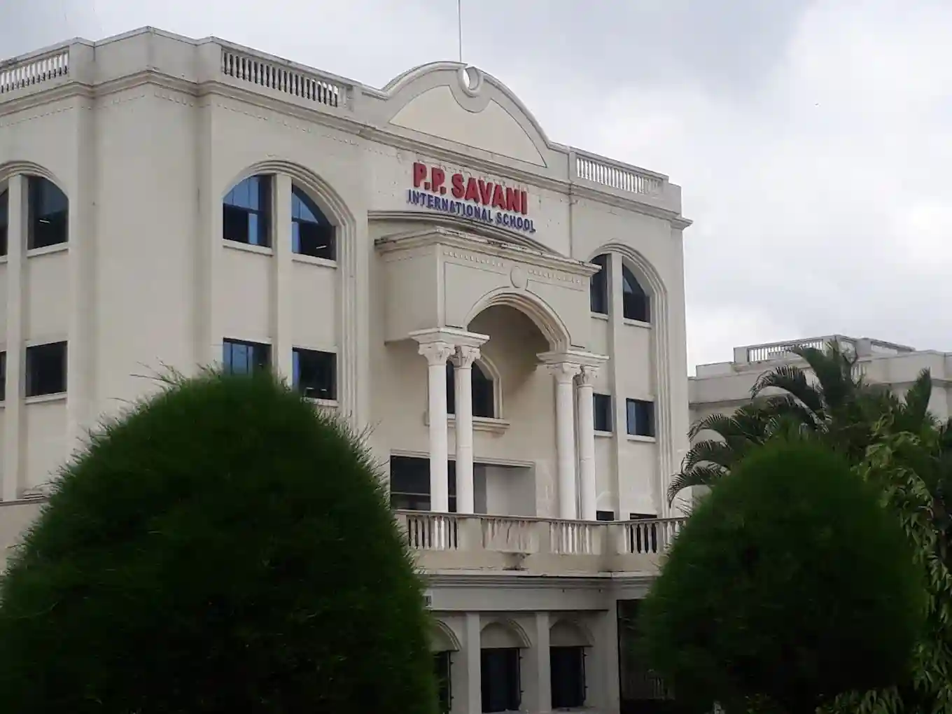 P P Savani Chaitanya Vidya campus 3