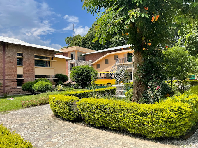 Hopetown Girls' School campus 1