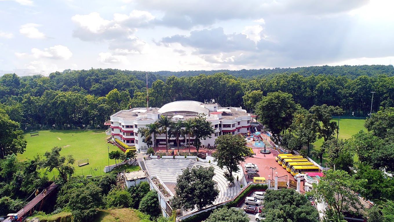 The Aryan School campus 1