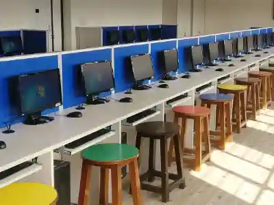 St Thomas High School campus 5