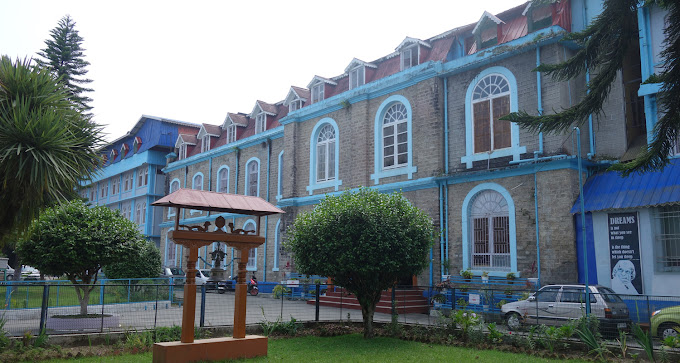 Goethals Memorial School campus 1