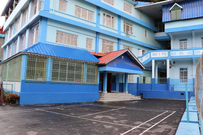 Goethals Memorial School campus 3