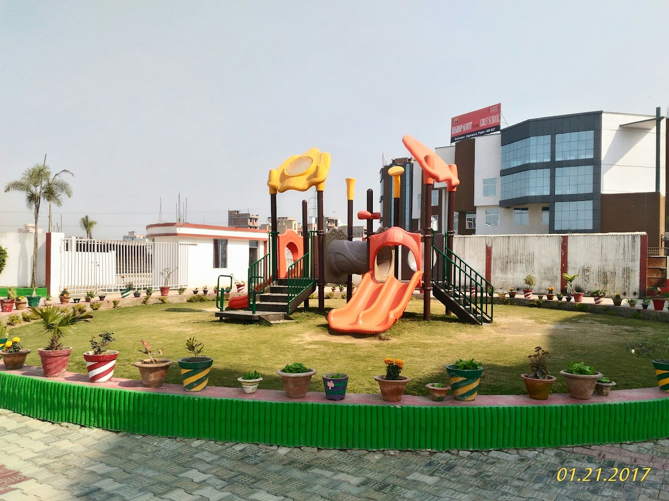 Dr. D Y Patil Pushapalata Patil International School campus 4