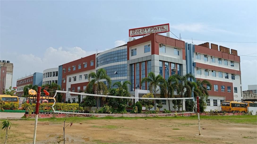 Dr. D Y Patil Pushapalata Patil International School campus 1
