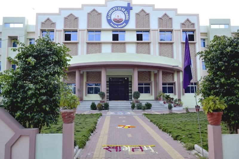 St Arnolds Co Ed School campus 5