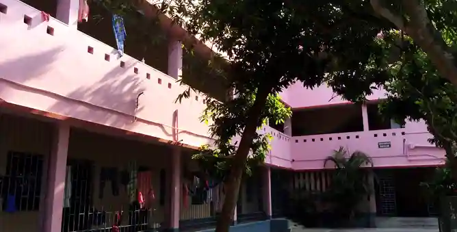 Ramakrishna Mission Vidyalaya campus 6