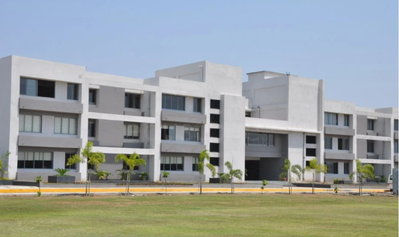 Viraj Shri Ram Centennial School campus 1