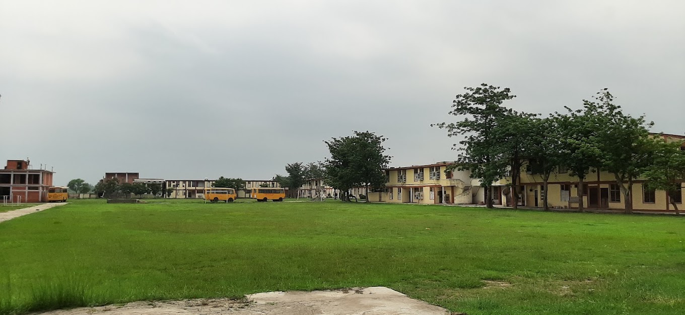 Gurukul Purv Madhyamik Vidyalaya Rewa campus 2