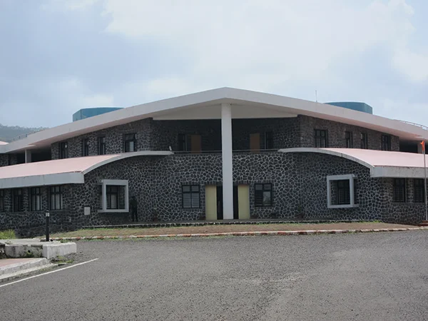 Rani laxmibai Mulinchi Sainiki Shala campus 5